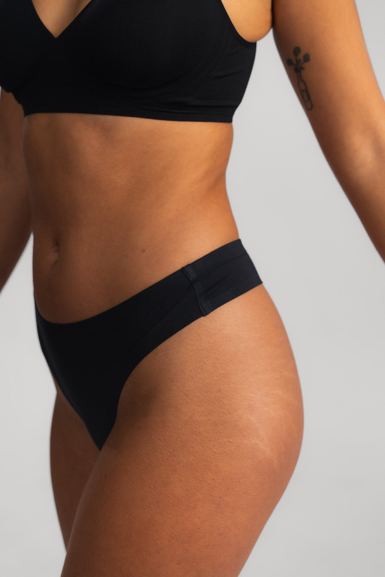 Seamless tangice LUXE BLACK - 2 kos